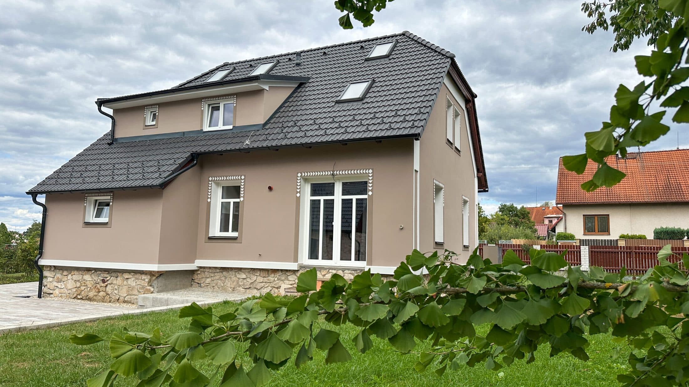 Duškova vila ze zahrady